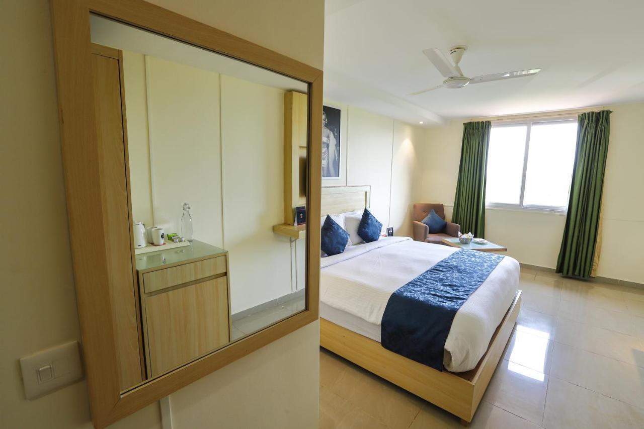 ZiP By Spree Hotels Hyde, Goa Candolim Buitenkant foto